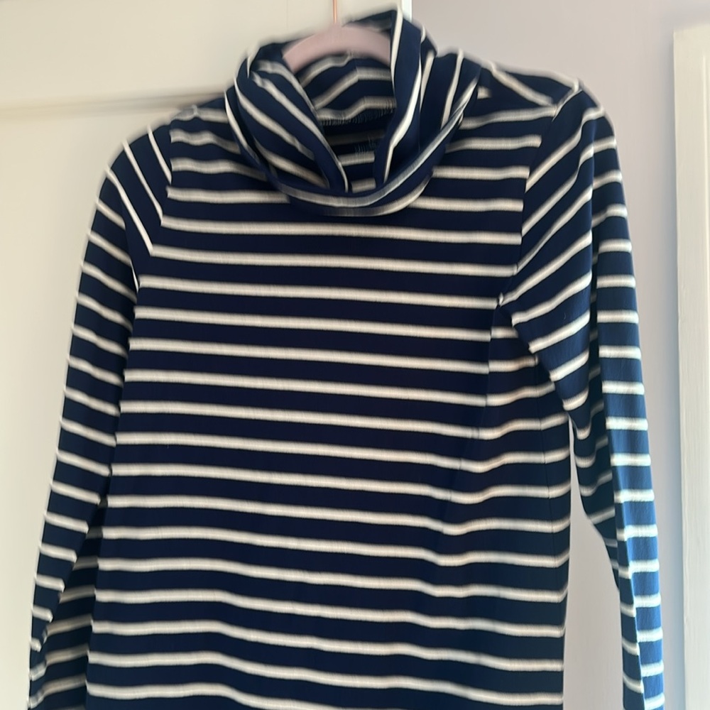 Vineyard Vines Navy and White Striped Shirt